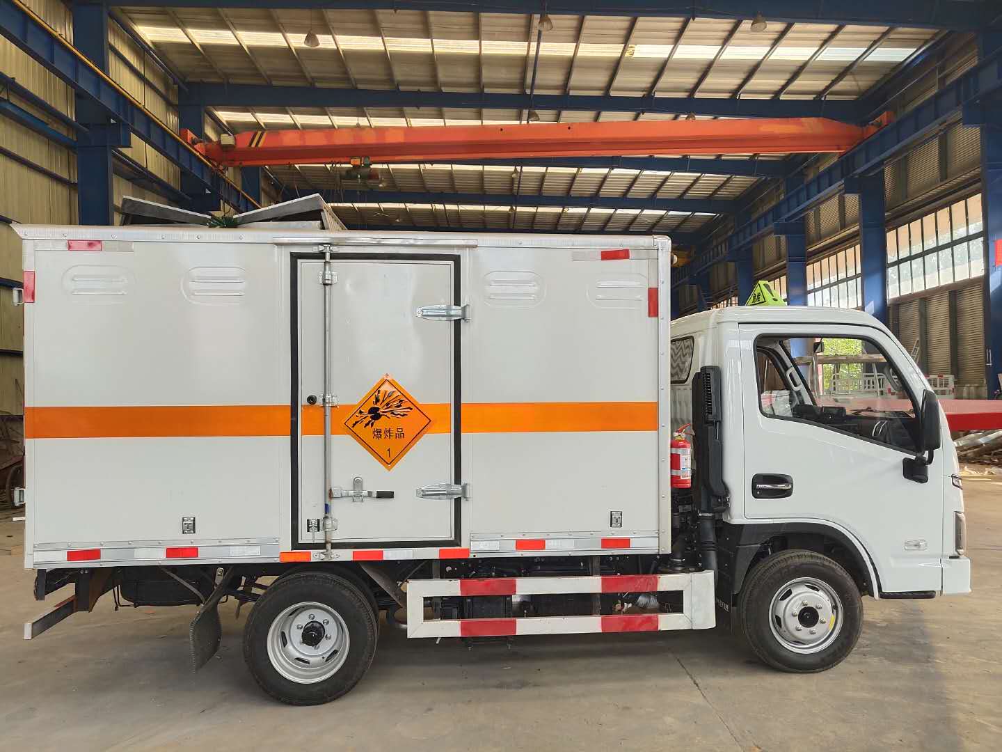 躍進S80福運國六爆破器材運輸車