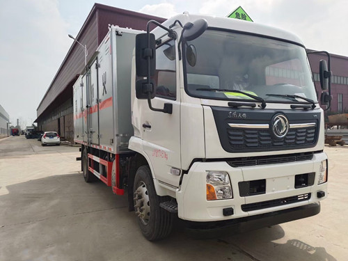 東風天錦9.99噸國六炸藥運輸車